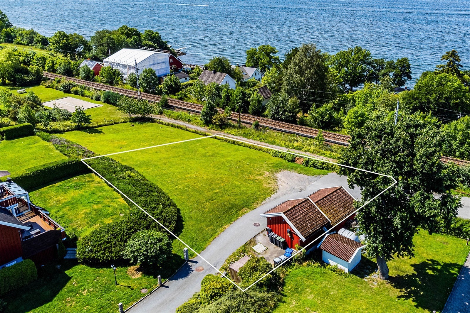 Tomten har en attraktiv plassering innerst i Norrønaveien. Galleribilde