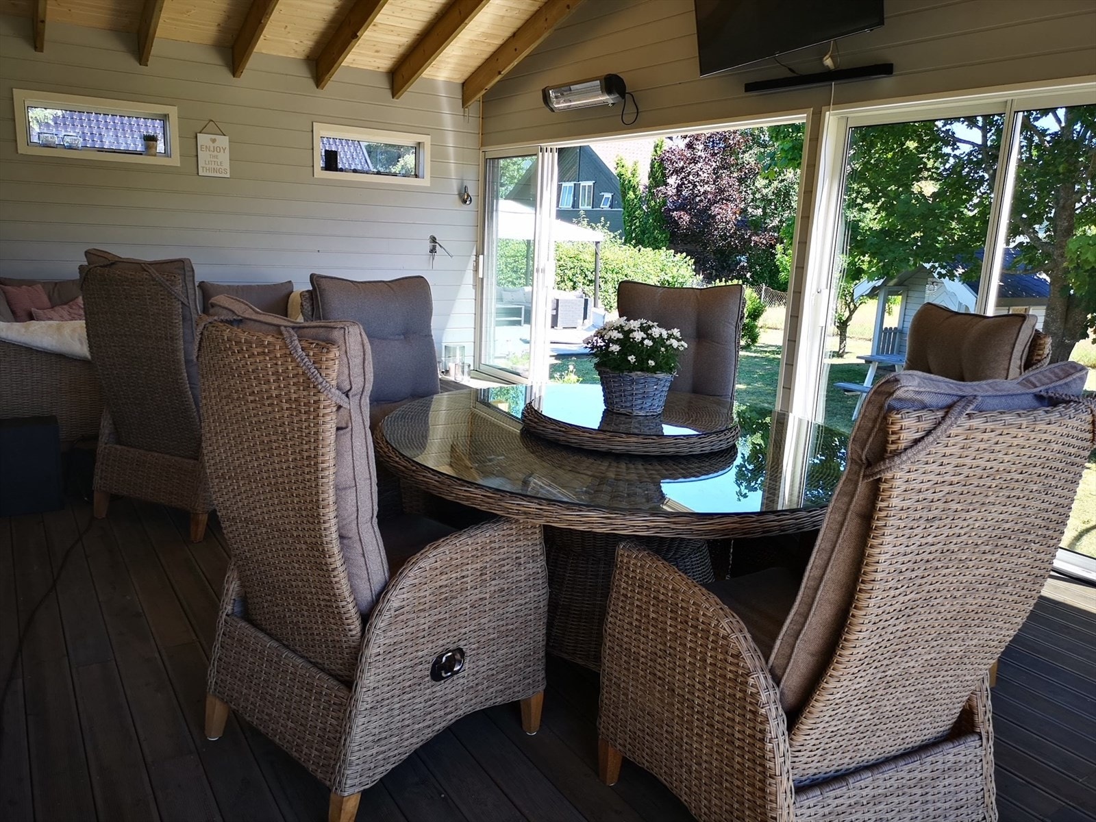 Selgers bilde, sommer i sommerstue Galleribilde