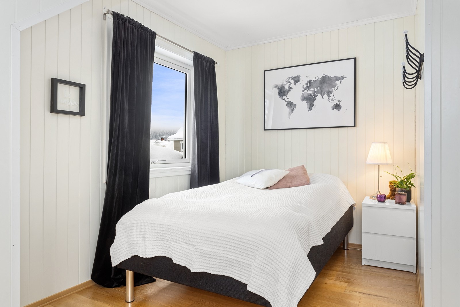 Alle soverommene ligger i 2 etasje. Galleribilde