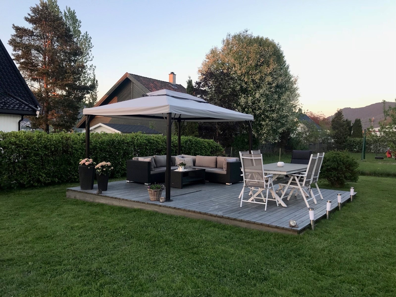 Selgers bilde, sommerkveld Galleribilde