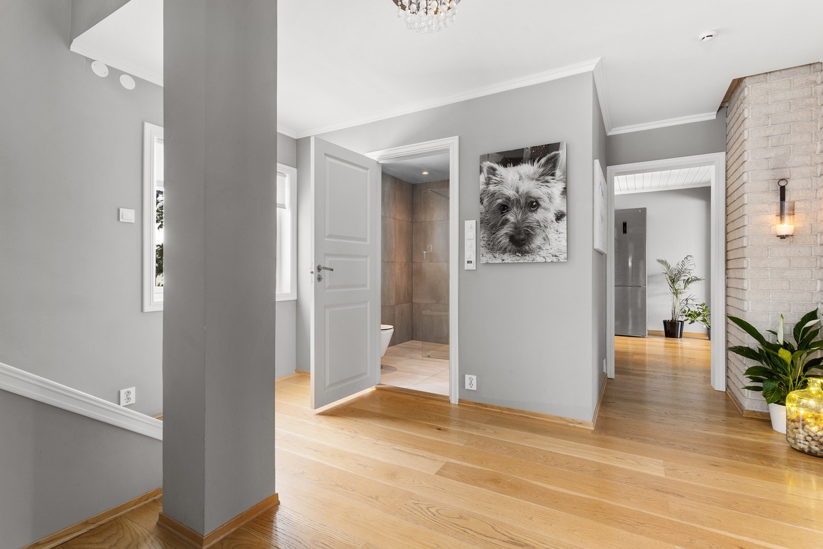 Fra hallen er det inngang til bad. Galleribilde