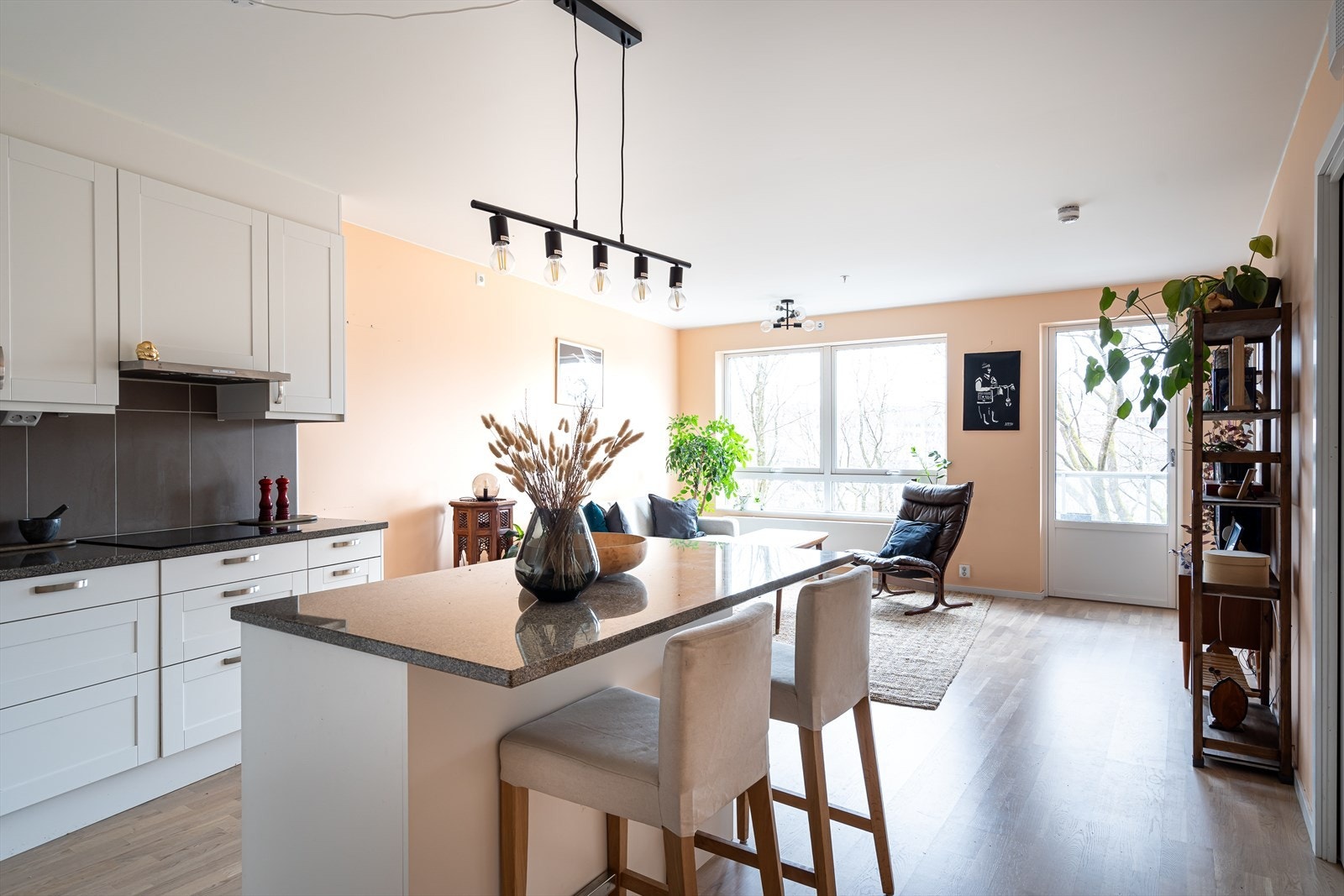 Velkommen til Sandakerveien 52A, presentert av Malene Sunde v/ EiendomsMegler1. Galleribilde