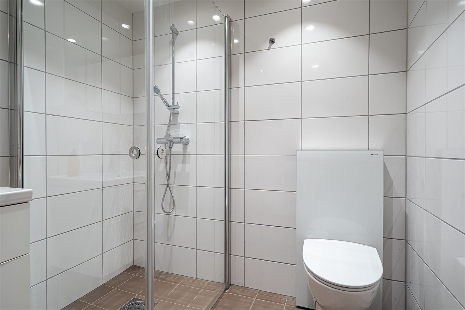 Opplegg til vaskemaskin og tørketrommel. Galleribilde