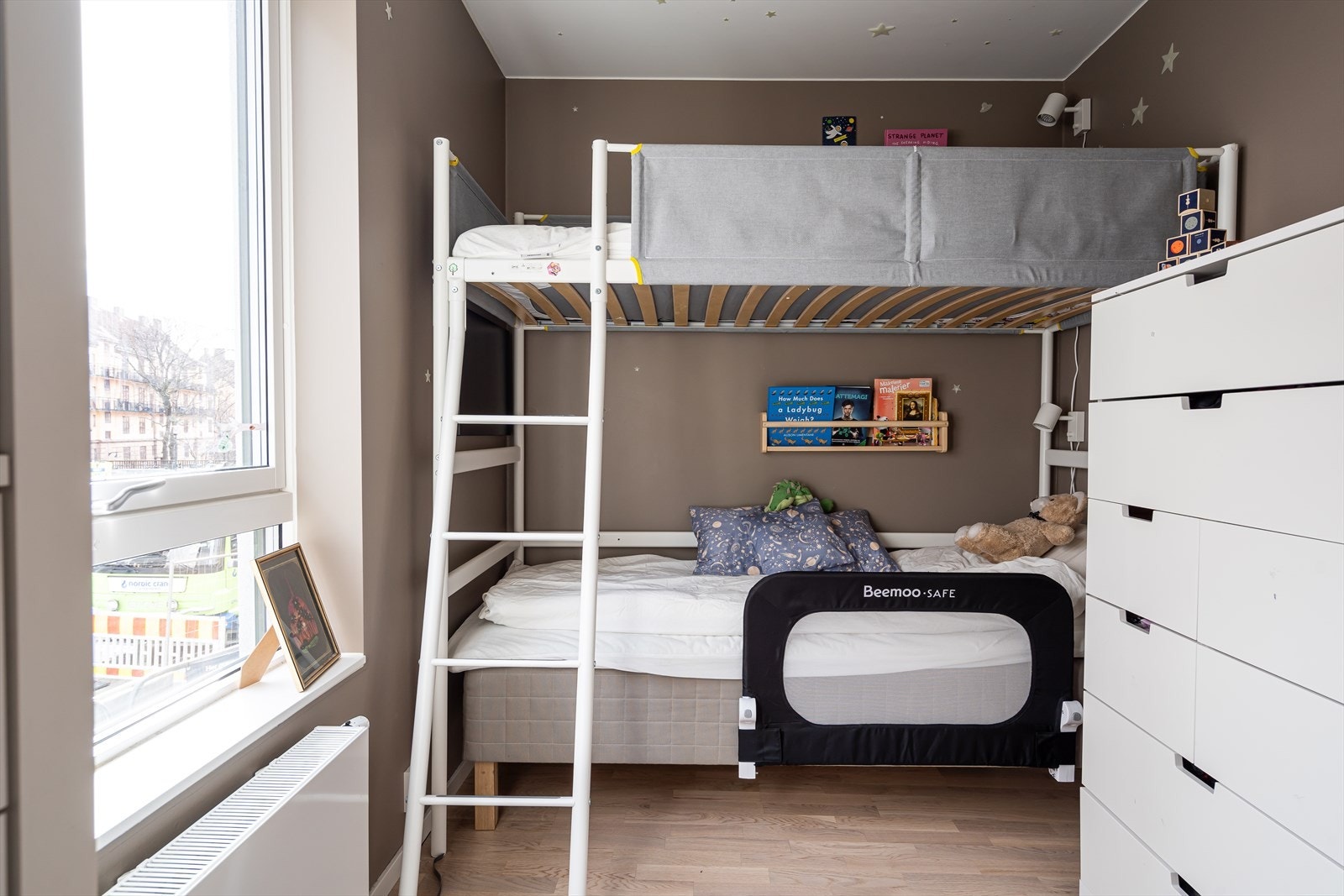 Barnas favorittsted med god plass for seng og plass for lek og moro. Galleribilde