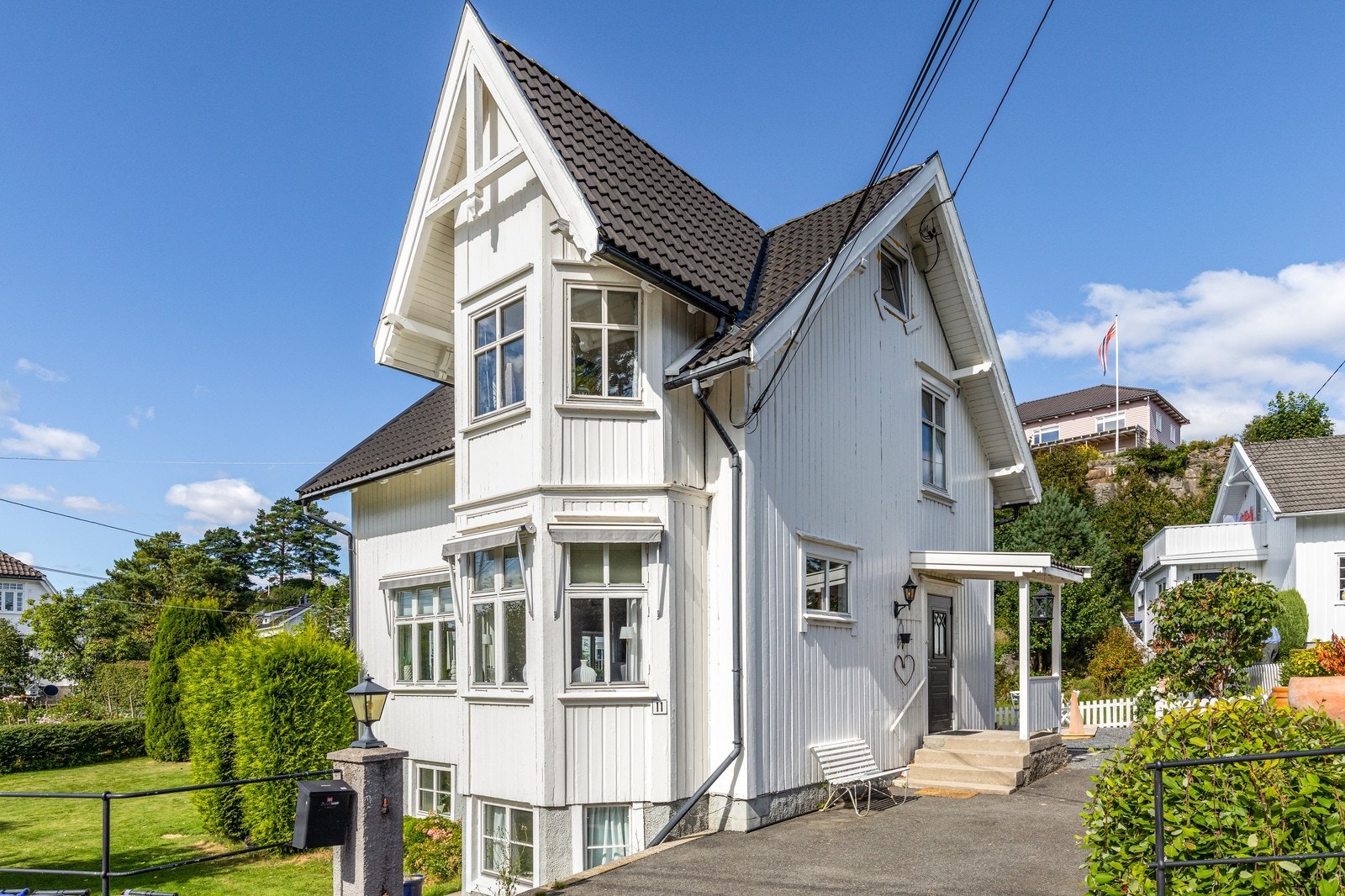 Velkommen til Frydentoppveien 11. Et nydelig hus fra 1927. Galleribilde