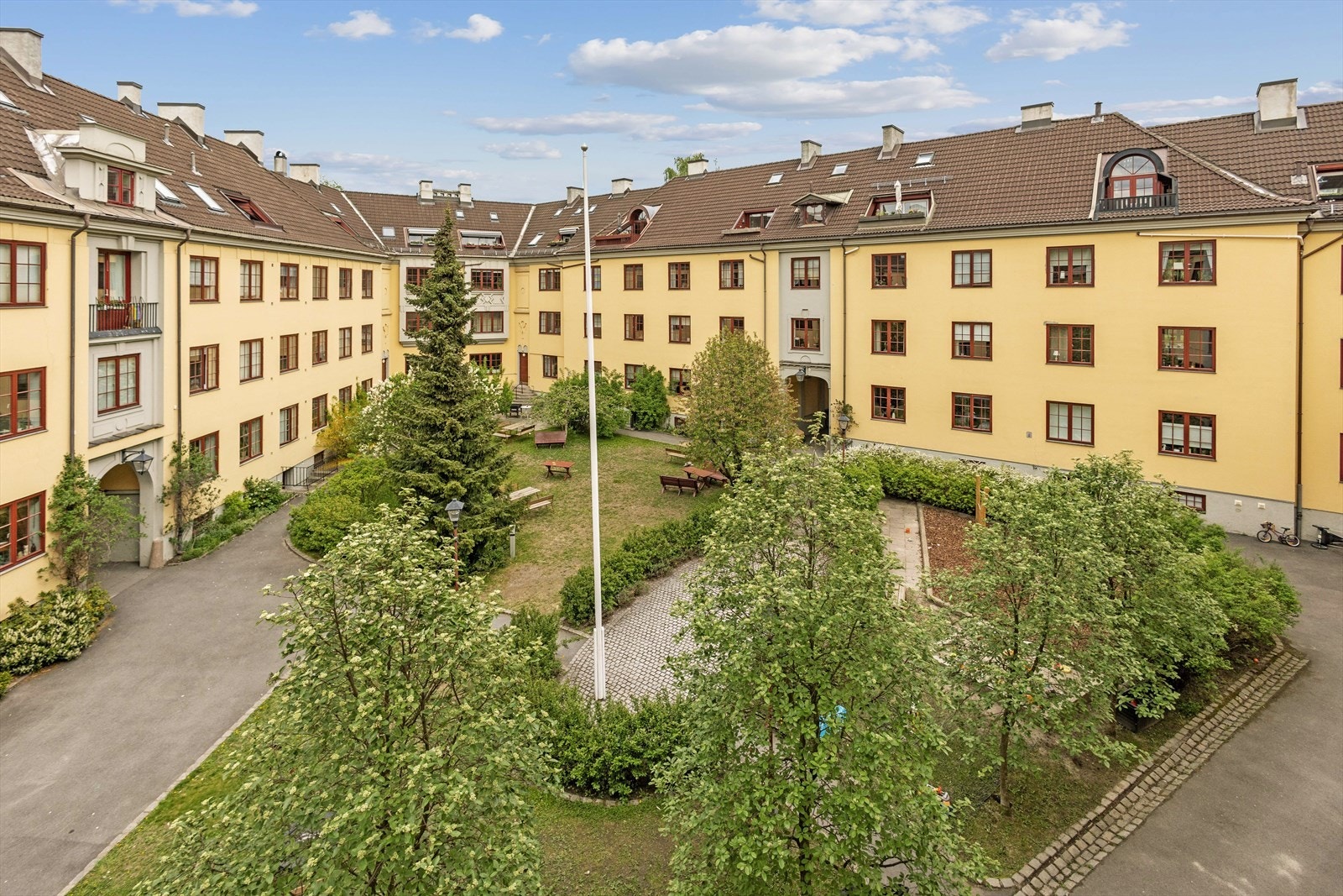 Velkommen til Borettslaget Nordre Åsen kvartal 1 Galleribilde