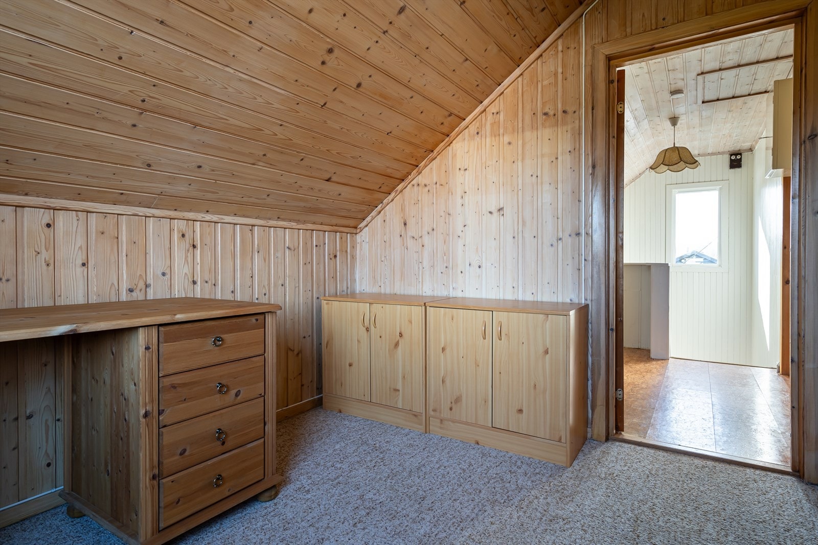 Det ene soverommet har gjennomgang. Galleribilde