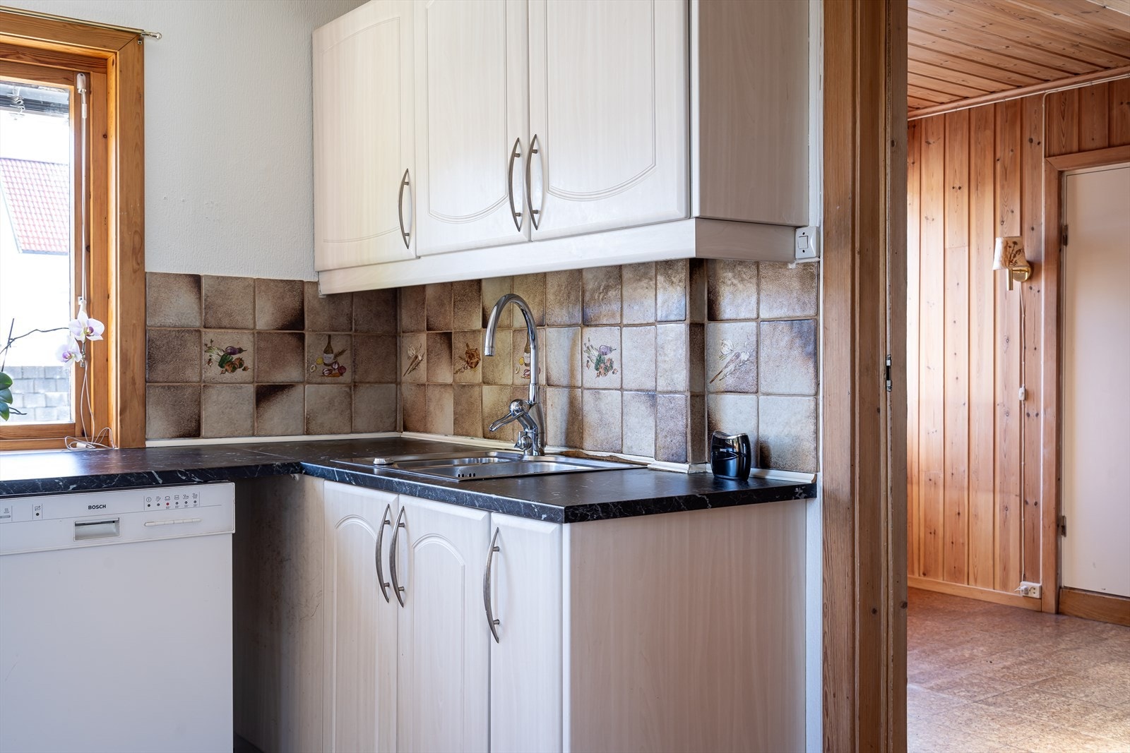 Det er avsatt plass til frittstående hvitevarer. Galleribilde