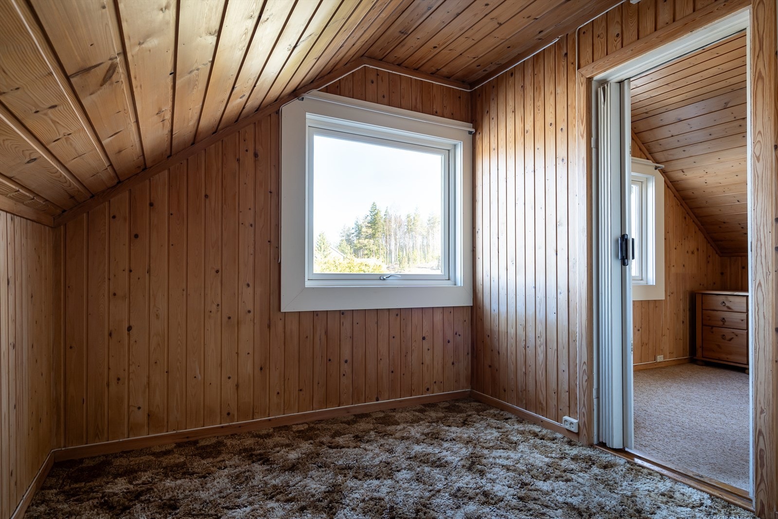 Soverom 2 ligger innenfor et soverom. Galleribilde