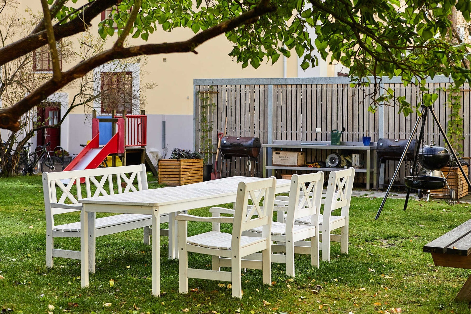 Årlige fårikållag, halloweenfest, 17. mai feiring med eget tog, dugnader med kino for barna og quiz på kvelder, fellestreninger, eget kor osv. (arkivbilde) Galleribilde