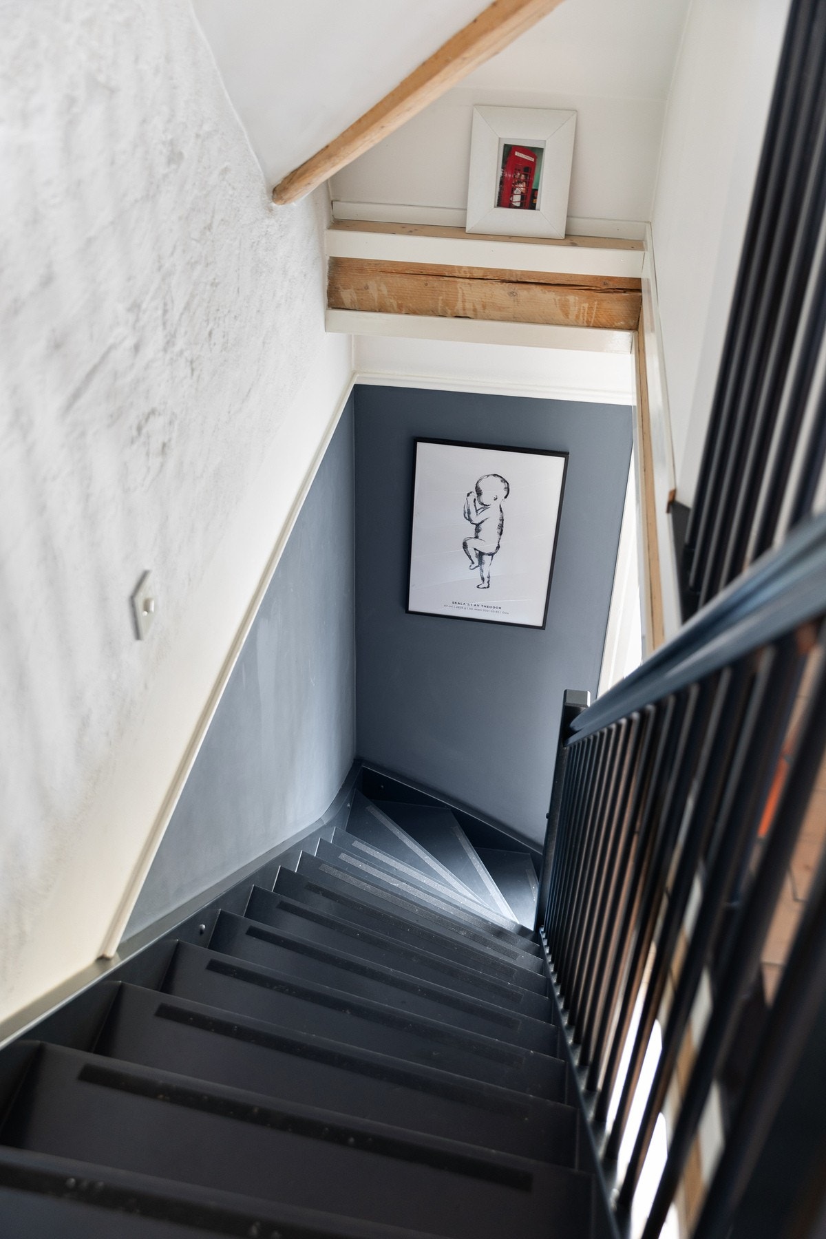 Vi beveger oss ned til hovedetasjen. Galleribilde