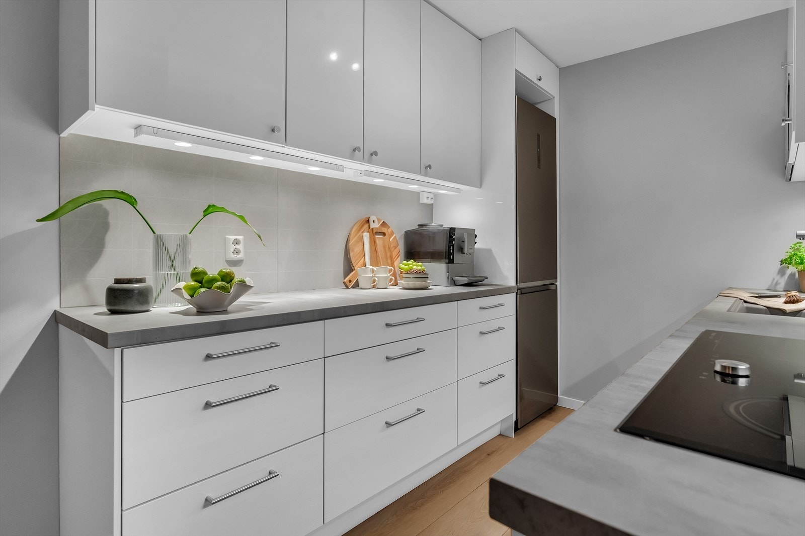 Innredningen ble satt inn i 2020 og fremstår i meget god stand. Galleribilde