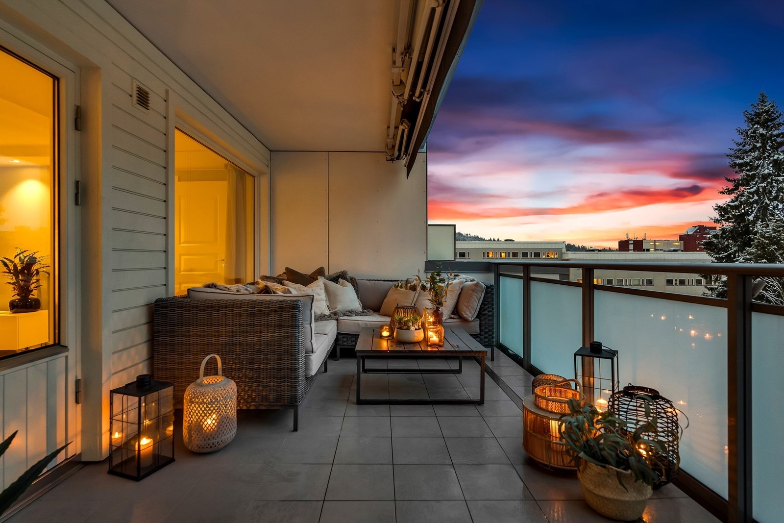 Balkongen har gode solforhold og noe utsikt. Galleribilde