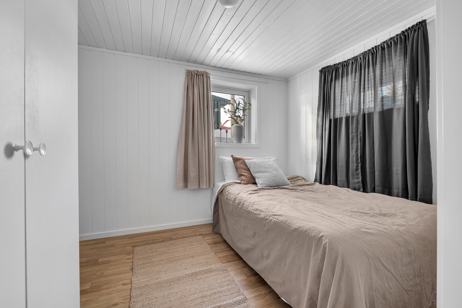 Soverom, utleiedel Galleribilde