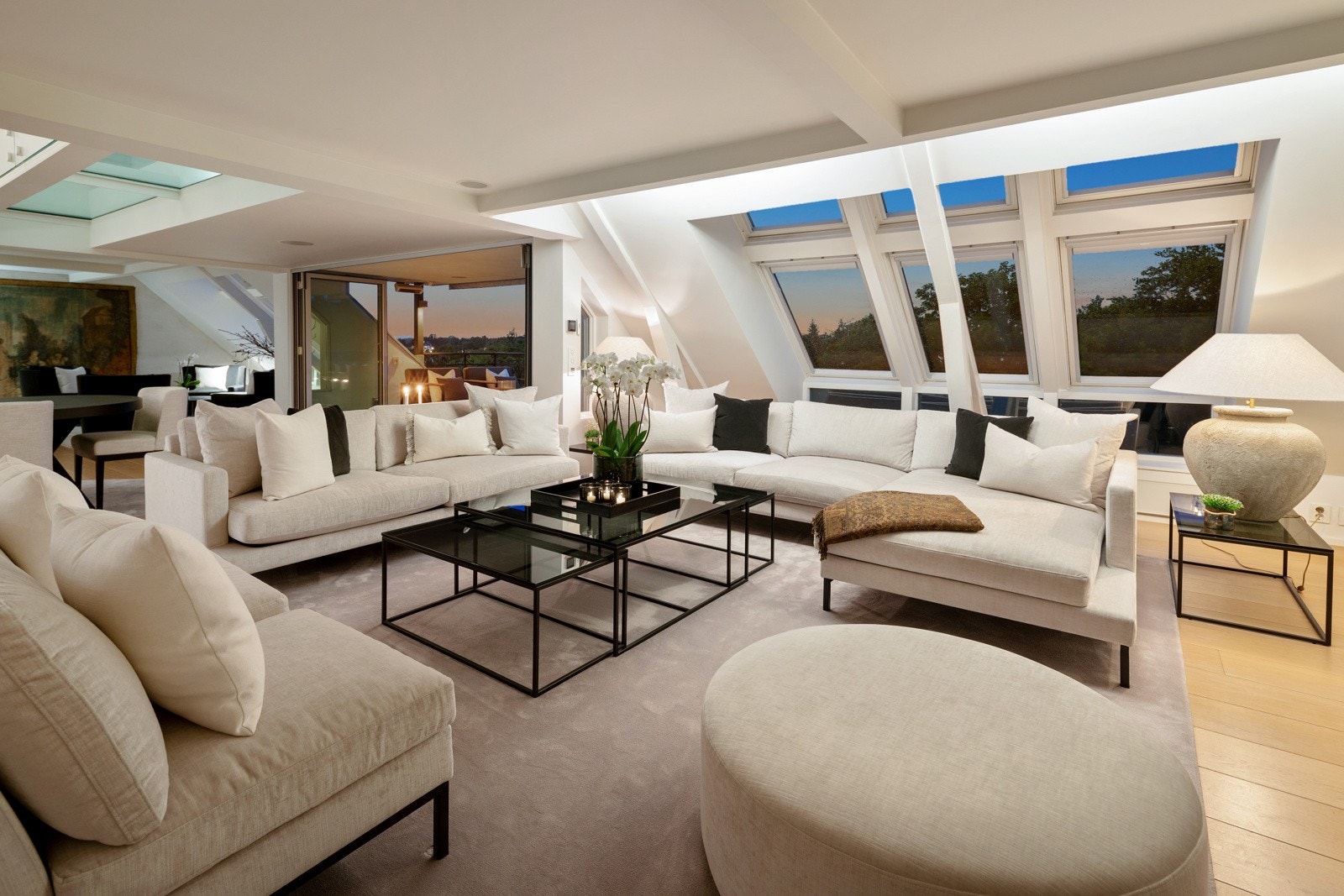 I leilighetens 5. etasje ligger det tre stuer i rekke. Galleribilde