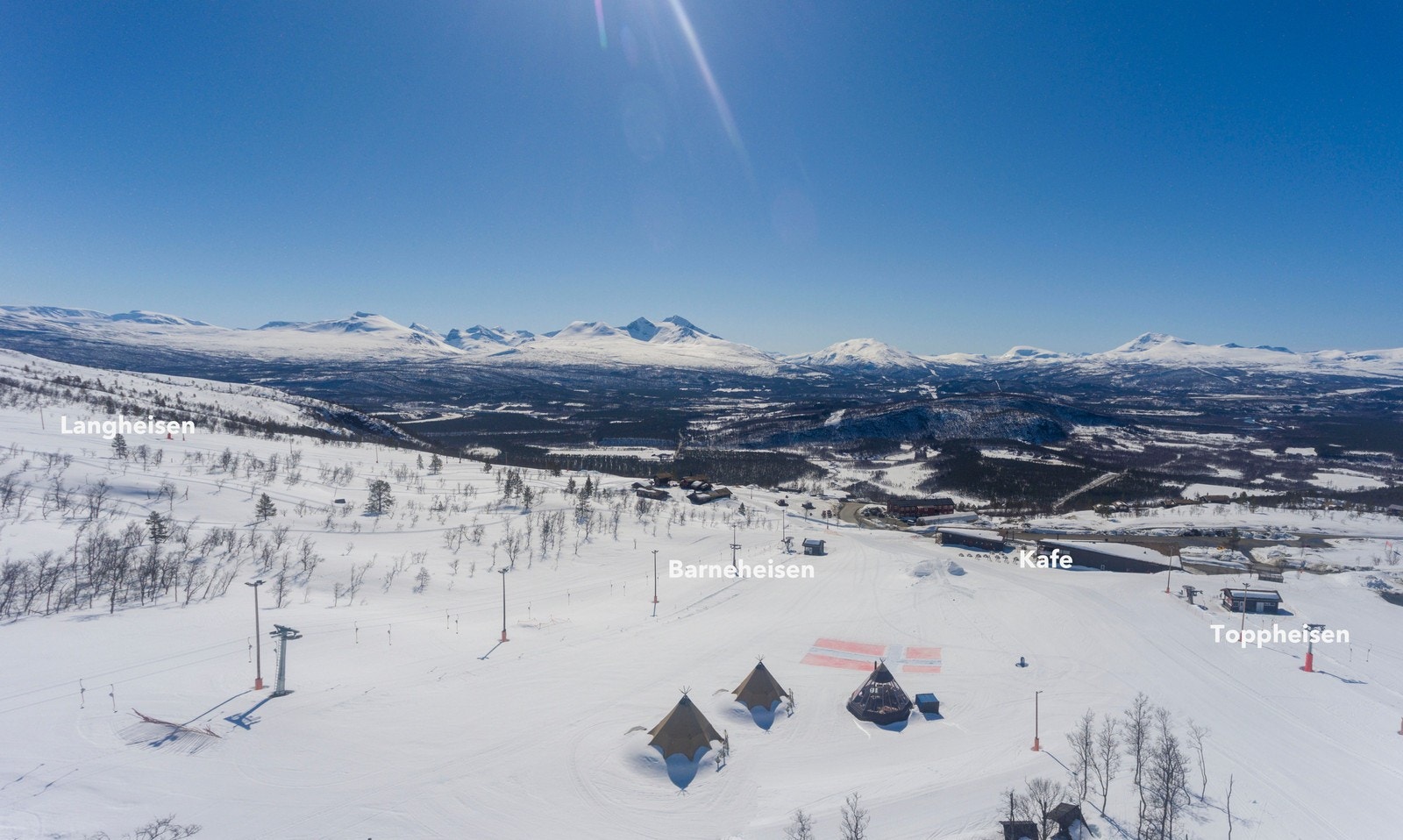 I Målselv Fjellandsby finner du flotte bakker for hele familien Galleribilde