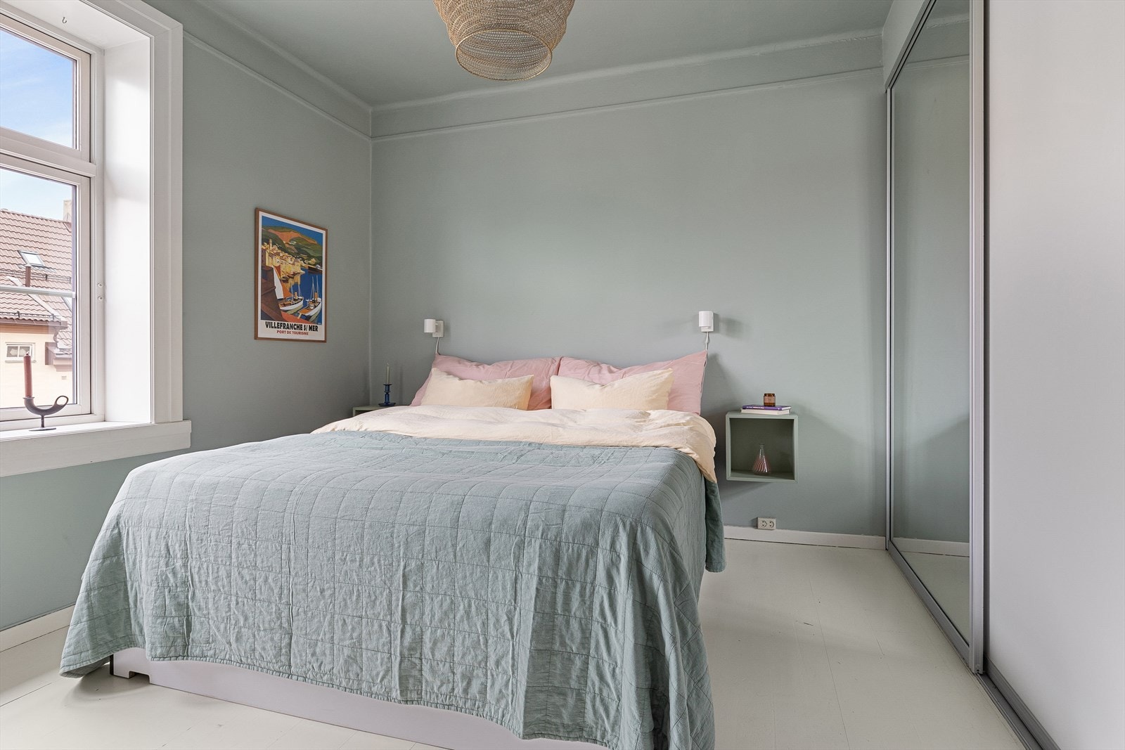 Skyvedørsgarderobe på soverommet Galleribilde