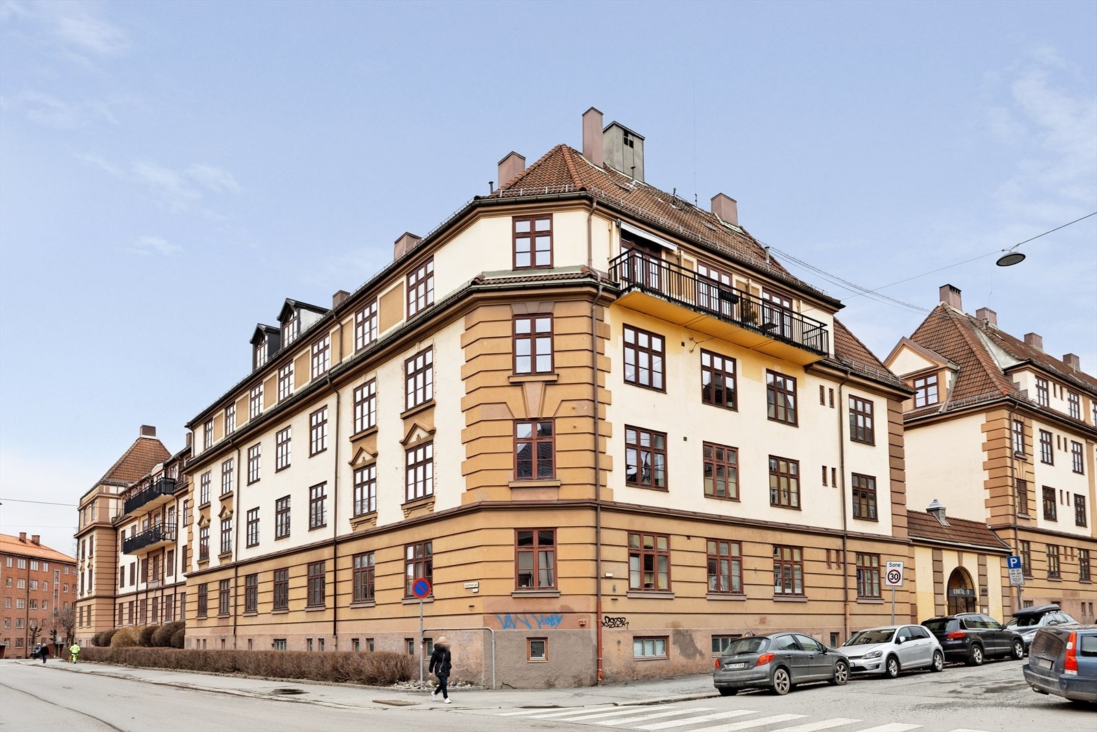 Leiligheten ligger i en av de attraktive klassiske Torshovgårdene Galleribilde