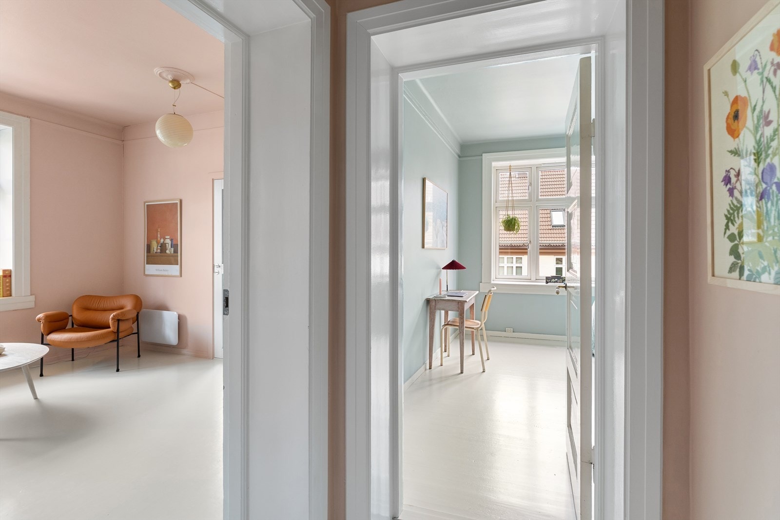 Fra gang mot stue og soverom I Galleribilde