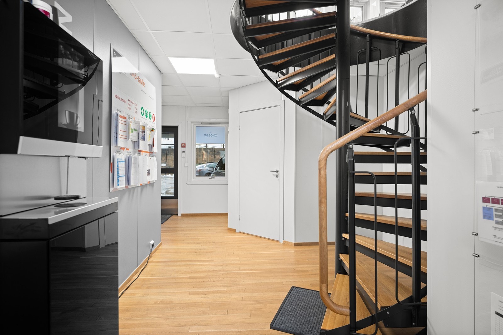 Fra møterom mot inngangspartiet. Galleribilde