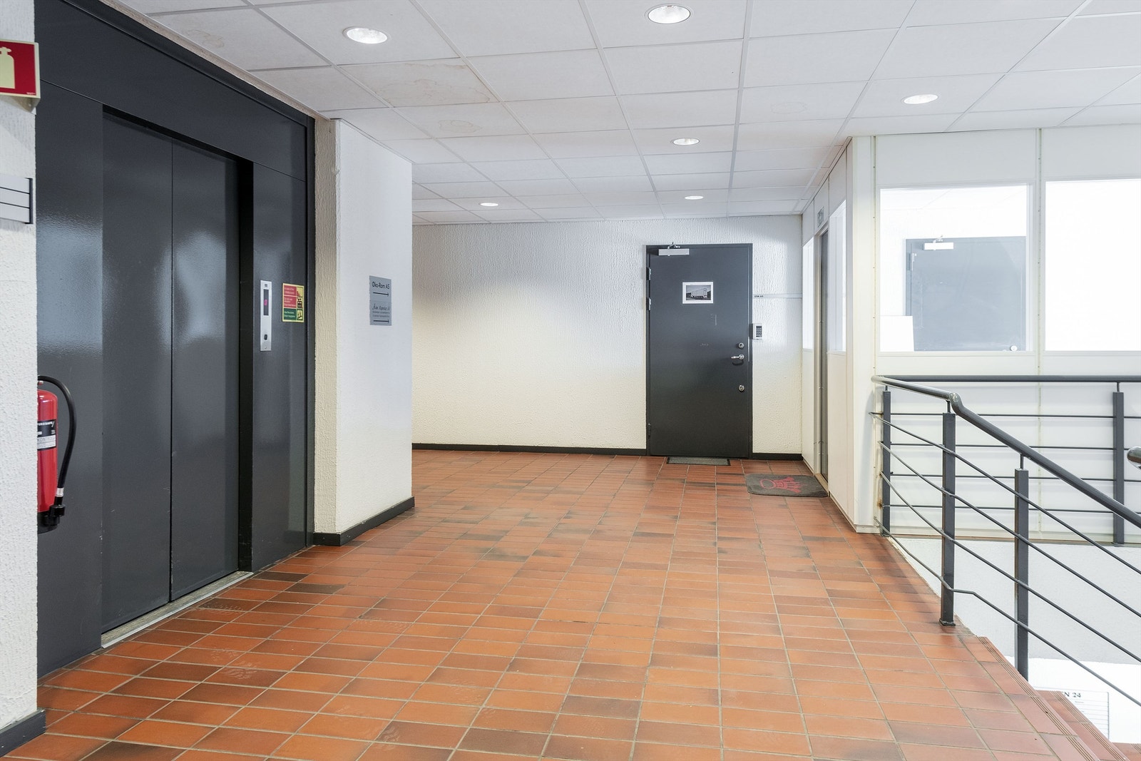 Trappegang med heis.jpg Galleribilde