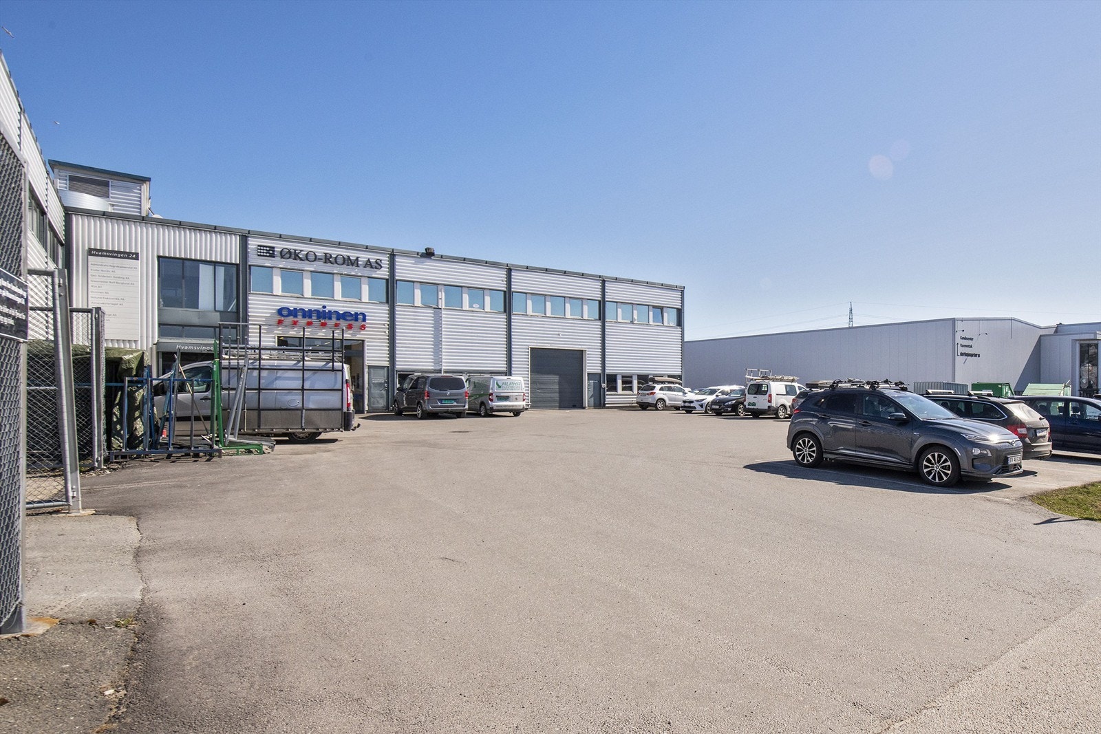 Hvamsvingen_24_Gårdsplass.jpg Galleribilde