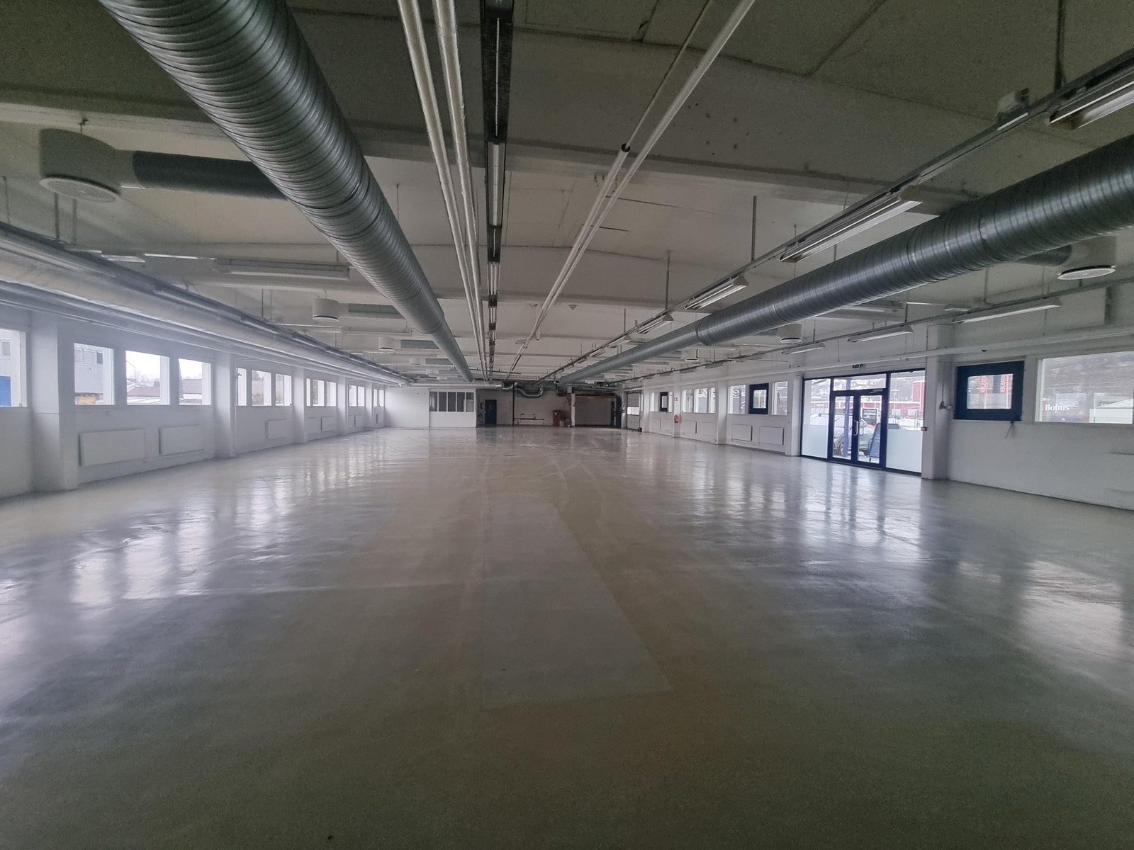 Lokalet etter Bilxtra Galleribilde