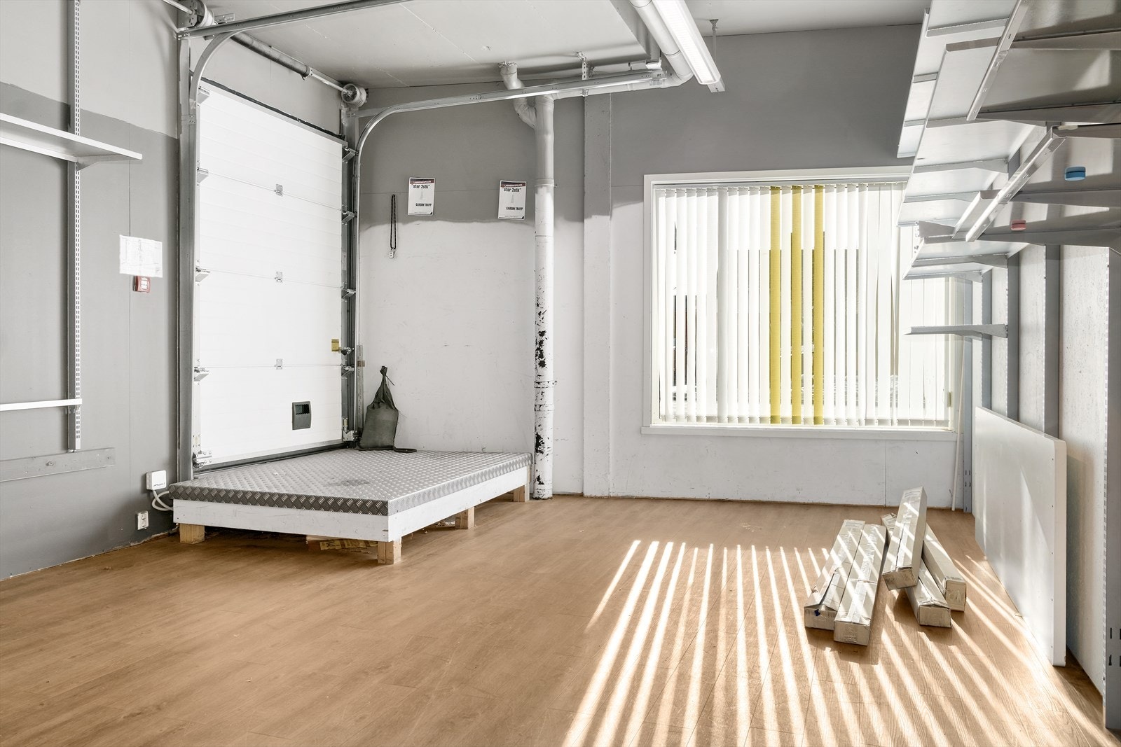 Port med innvendig rampe i lagerdelen Galleribilde