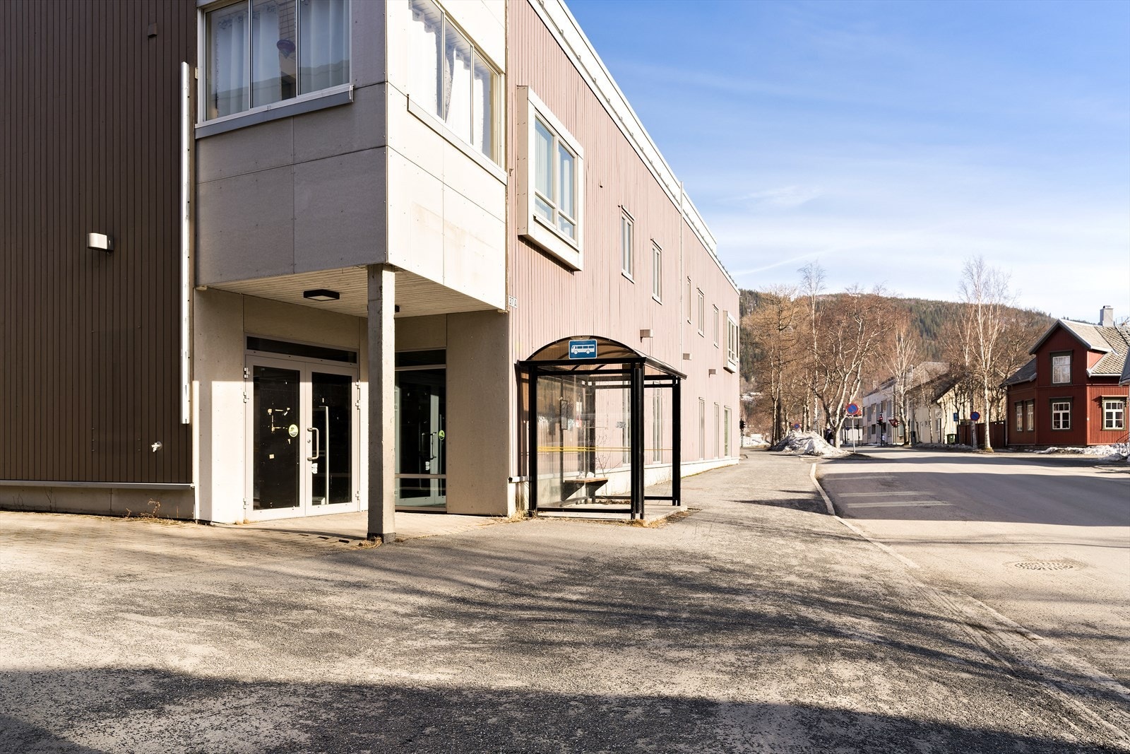 Inngangspartiet mot kjørevei Galleribilde