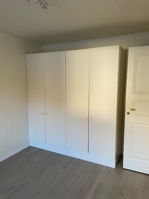 Soverom 2 med garderobe Galleribilde