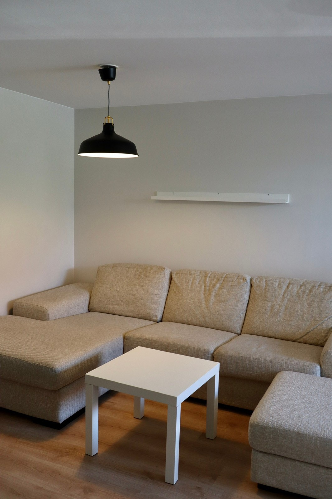 Sofahjørne. Galleribilde