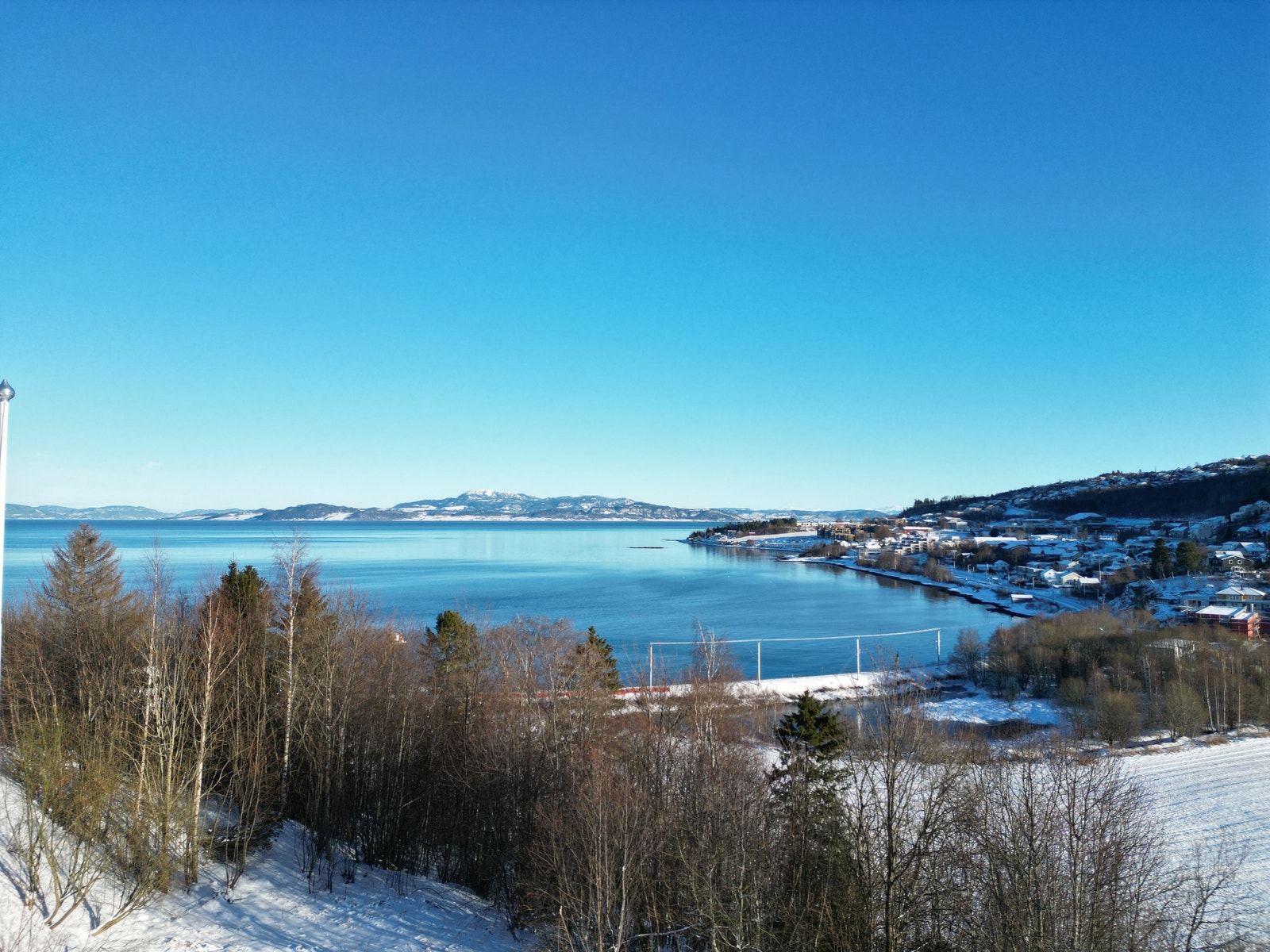 Utsikt fra eiendommene. Galleribilde