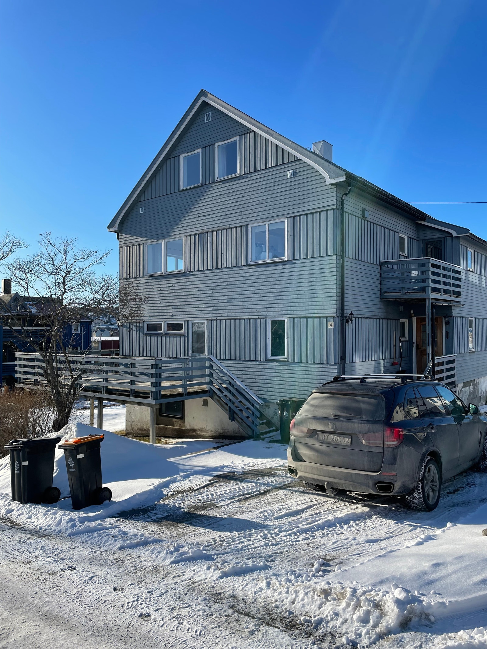 Solrikt med veranda Galleribilde