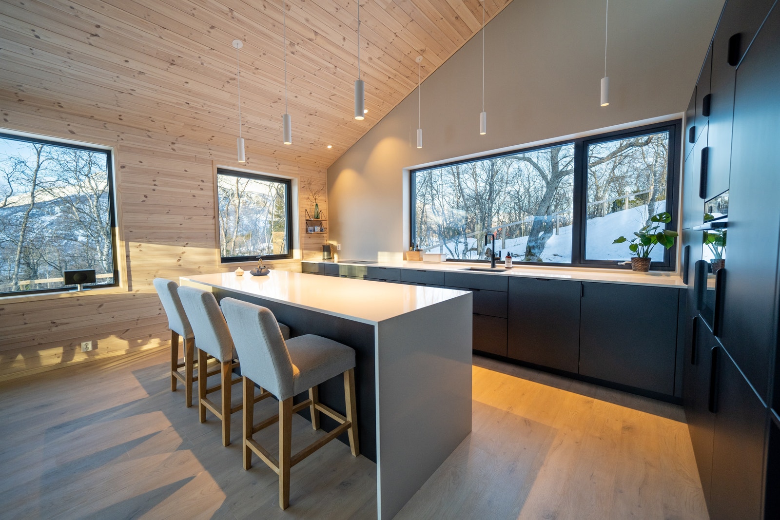 Kjøken i tilsvarande bustad, med oppgradert utførelse Galleribilde