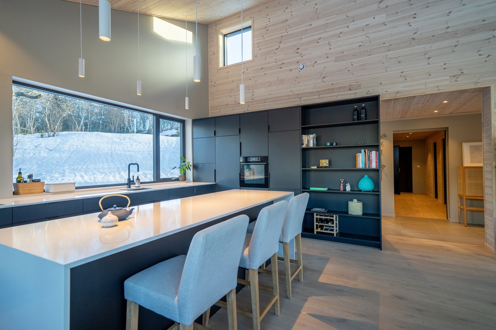 Kjøken i tilsvarande bustad, med oppgradert utførelse Galleribilde