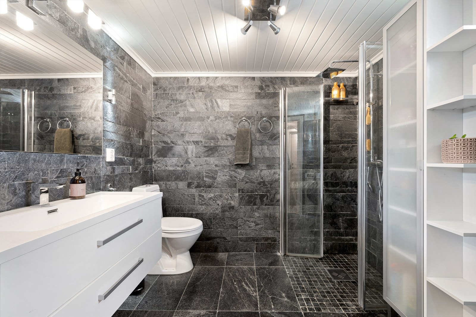 Bad u. etg Galleribilde