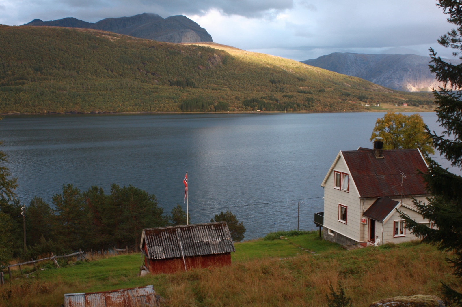 Meget idyllisk eiendom på Hulløy Galleribilde