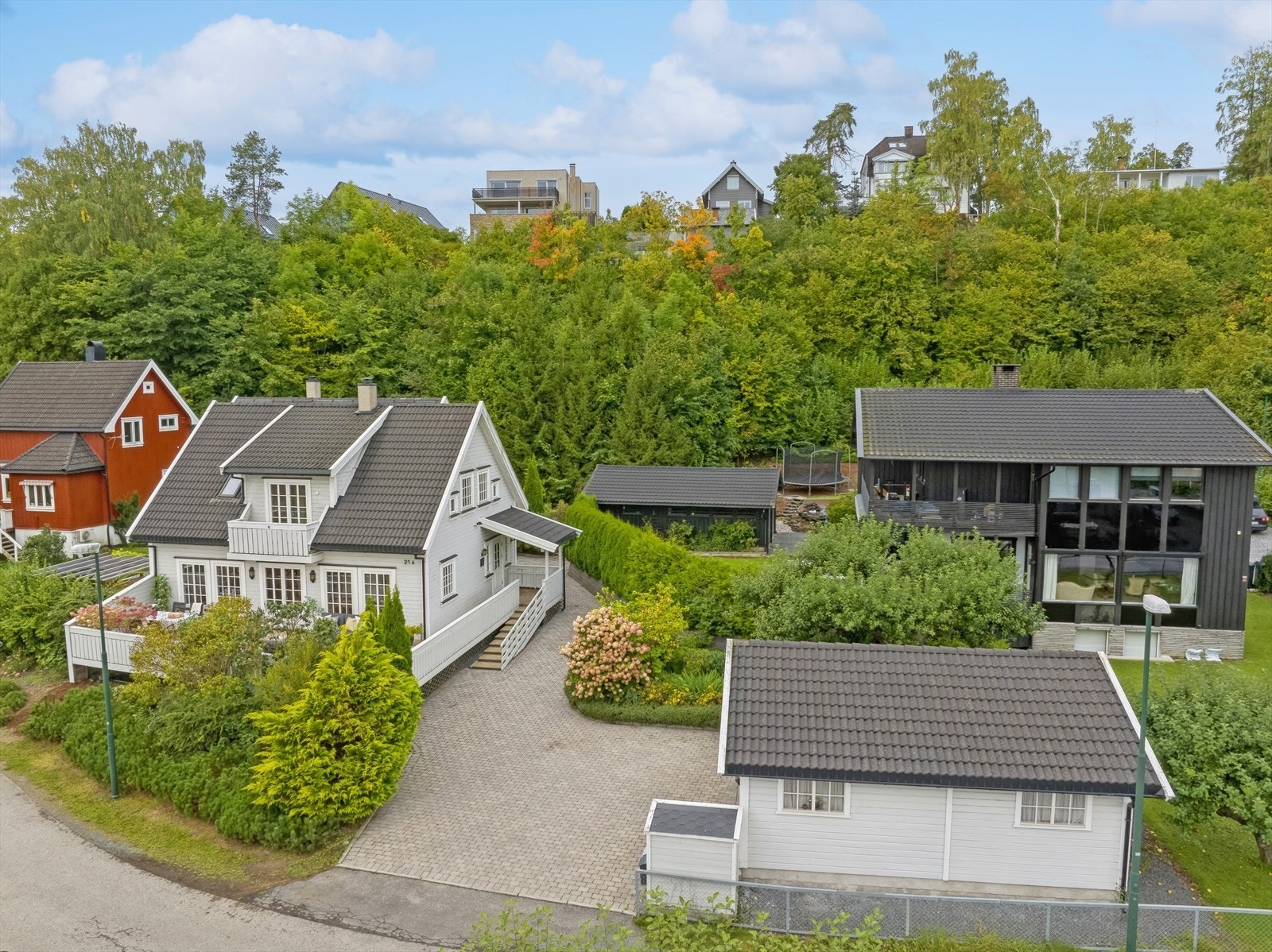 Hybel i rolig nabolag. Galleribilde