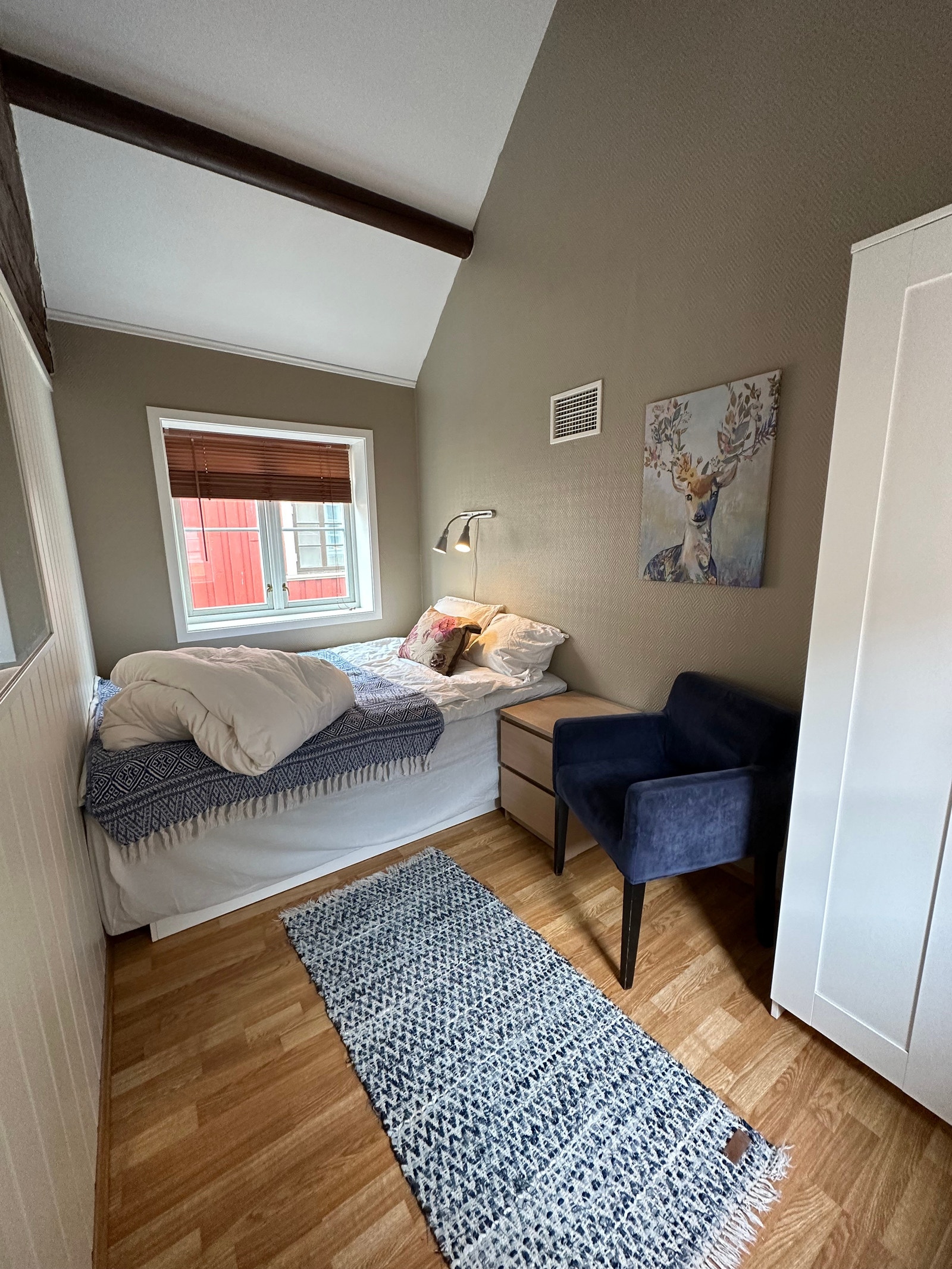 Soverom skap seng Galleribilde