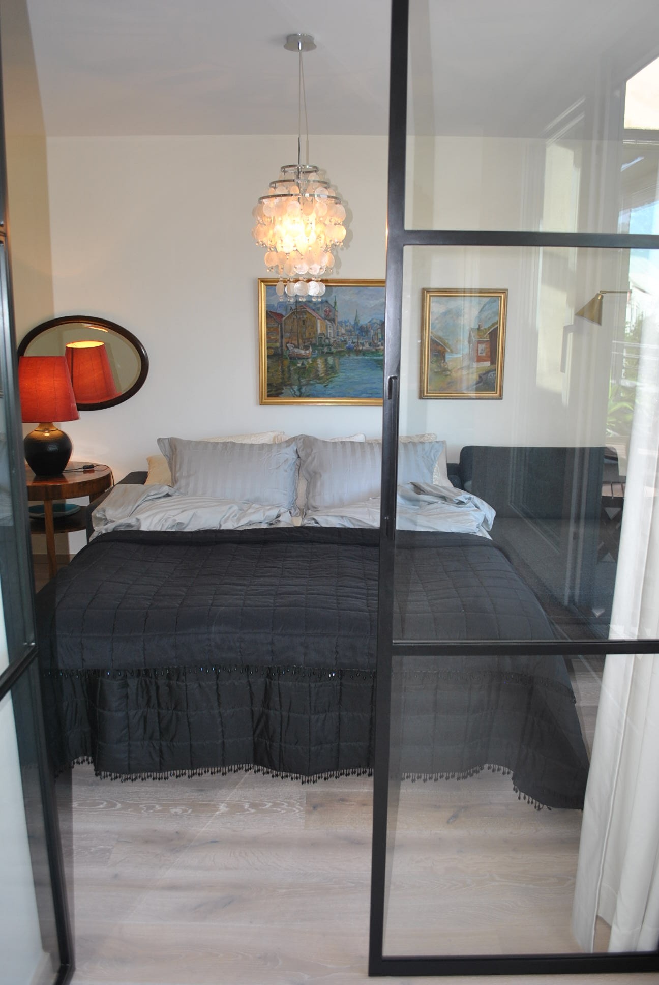 Soverom 2 med gjestesofa utslått Galleribilde