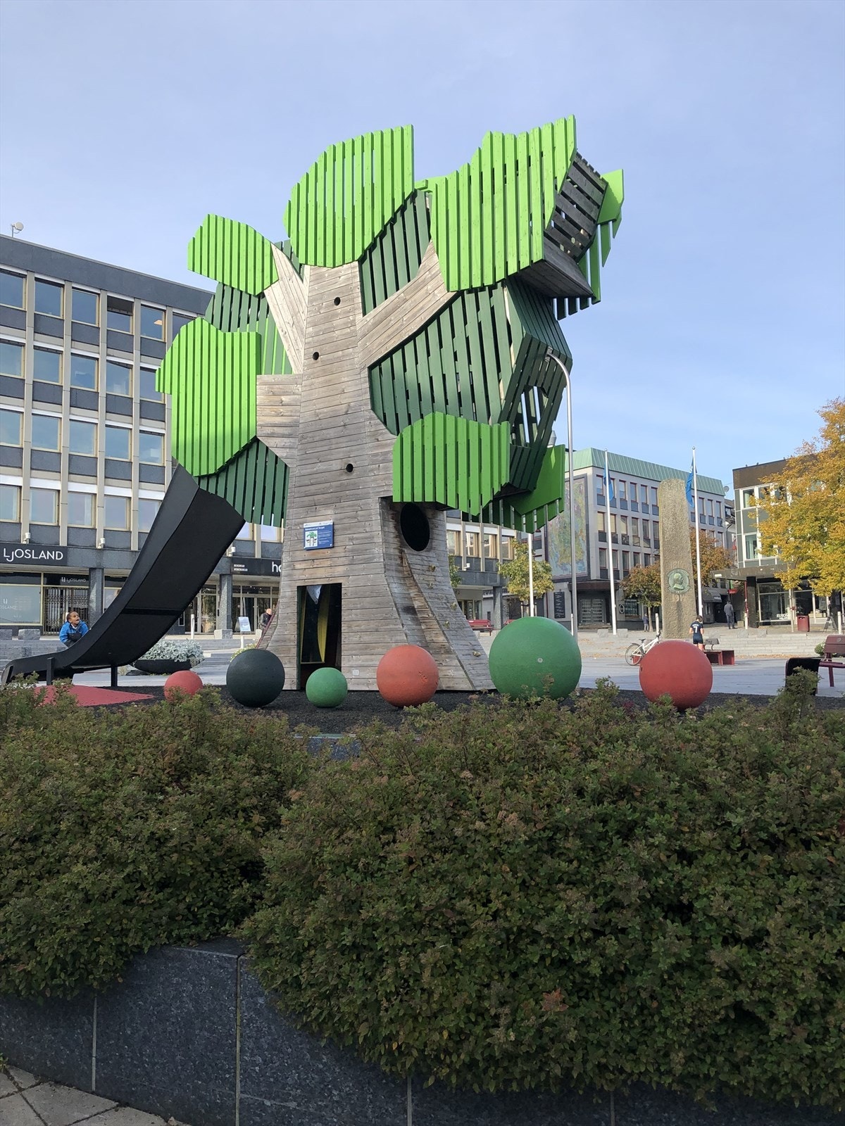 I Grandkvartalets nærmiljø er det fullt av muligheter for alle slags opplevelser, fra fartsfylte aktiviteter til påfyll for hode og hjerte Galleribilde