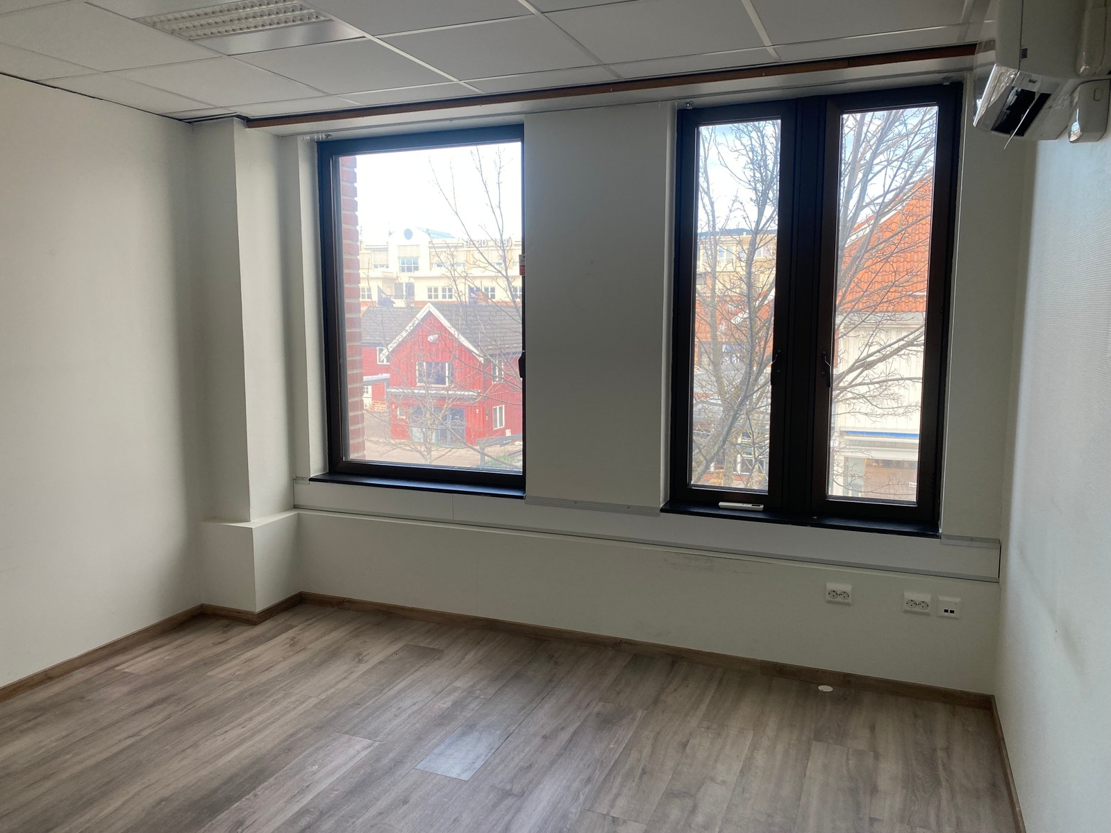 Kontorfellesskap i Kjøpmannsgata 34 - kontor/behandlingsrom Galleribilde