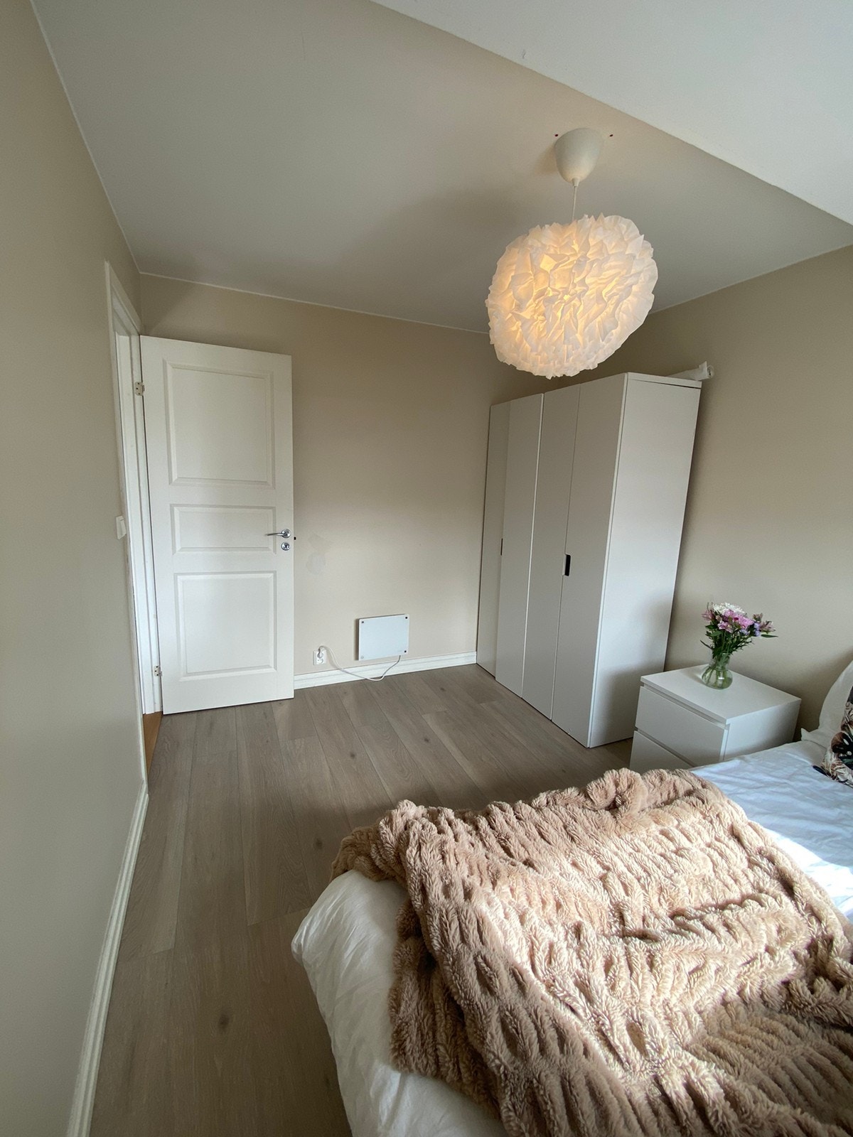 Rom sett fra vindu Galleribilde