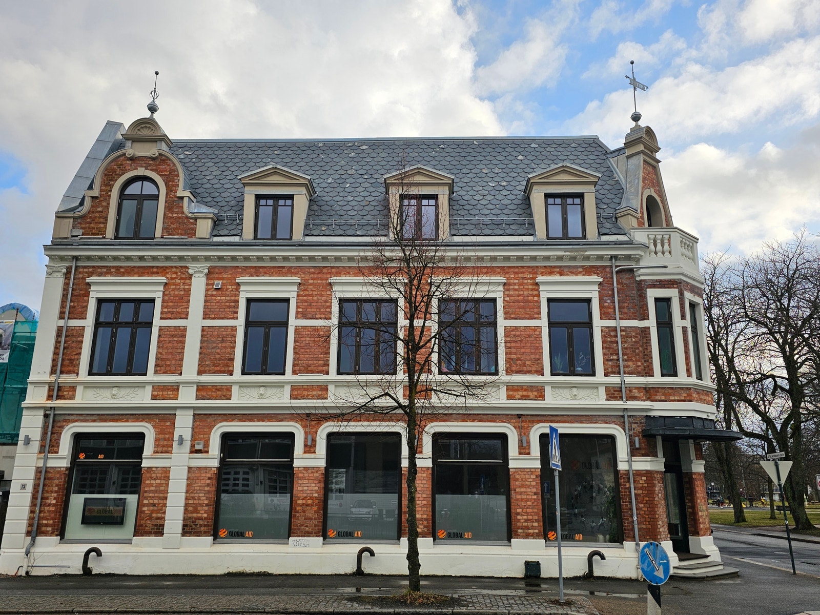 Fasade mot brannstasjon Galleribilde