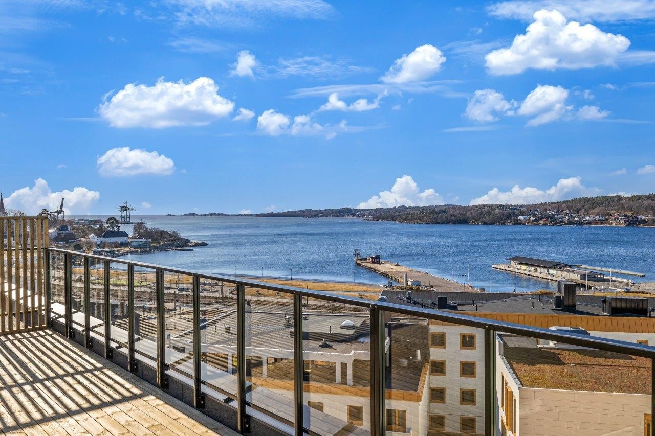 Nyt utsikten fra en av Grandkvartalets største tak terrasser - din egen! Galleribilde