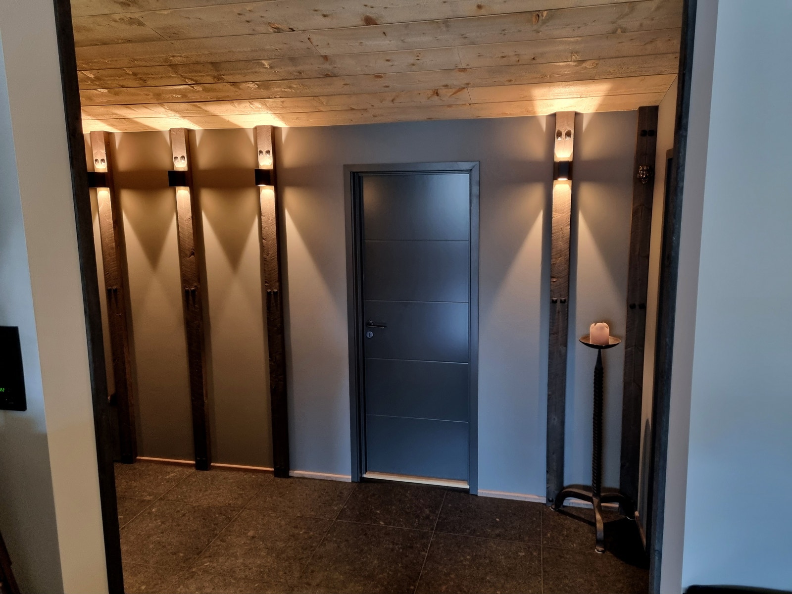 Gang mellom Gildehall og loungeområde Galleribilde