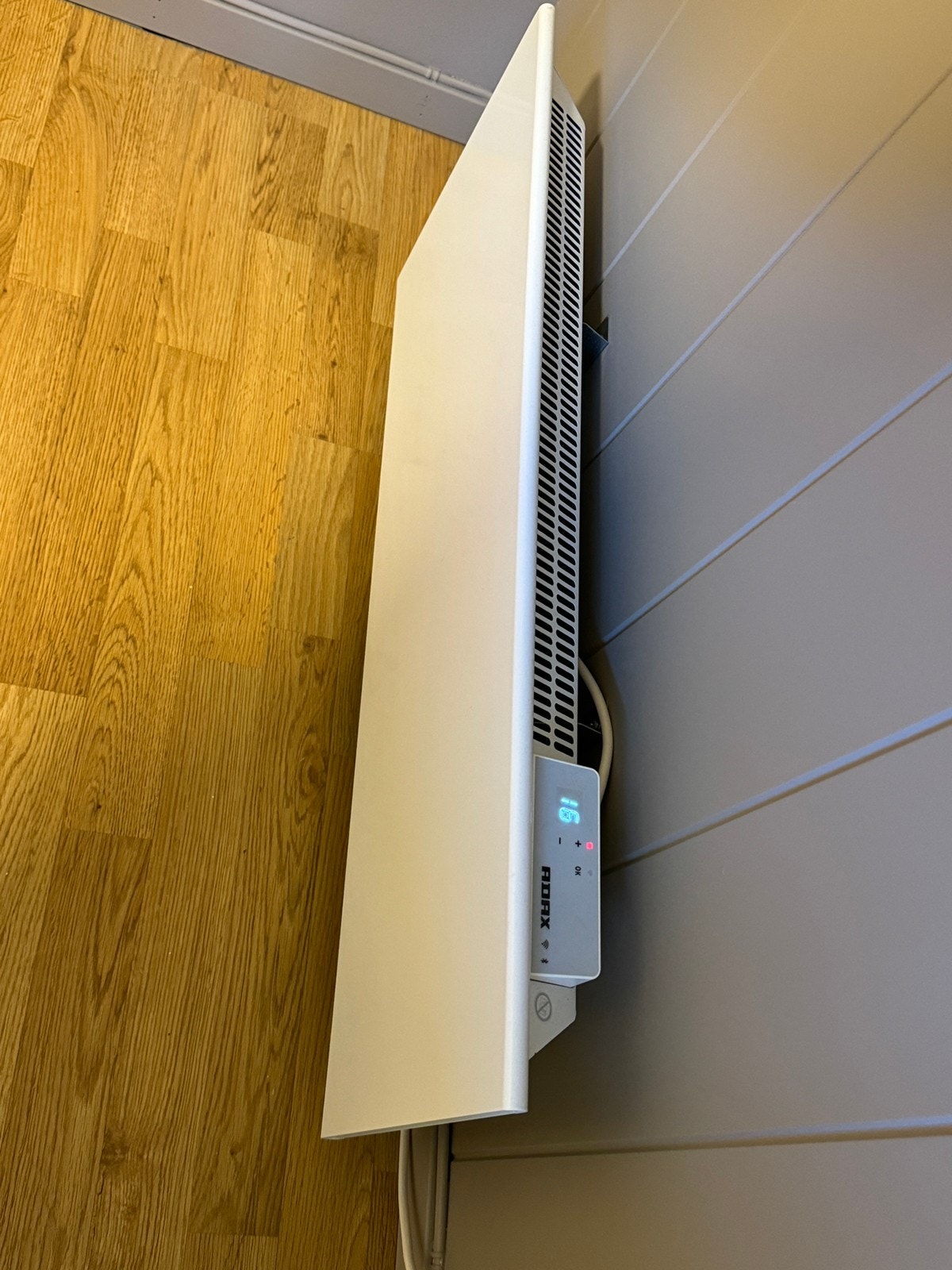 Alle rom har nye panelovner med termostat Galleribilde