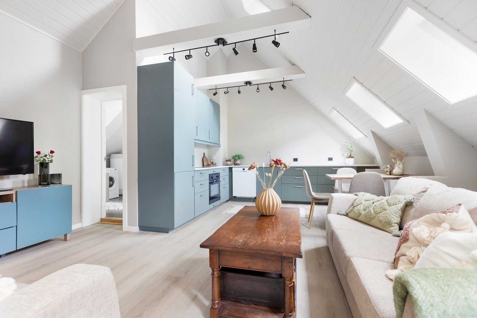 Kjøkken sett fra stue Galleribilde