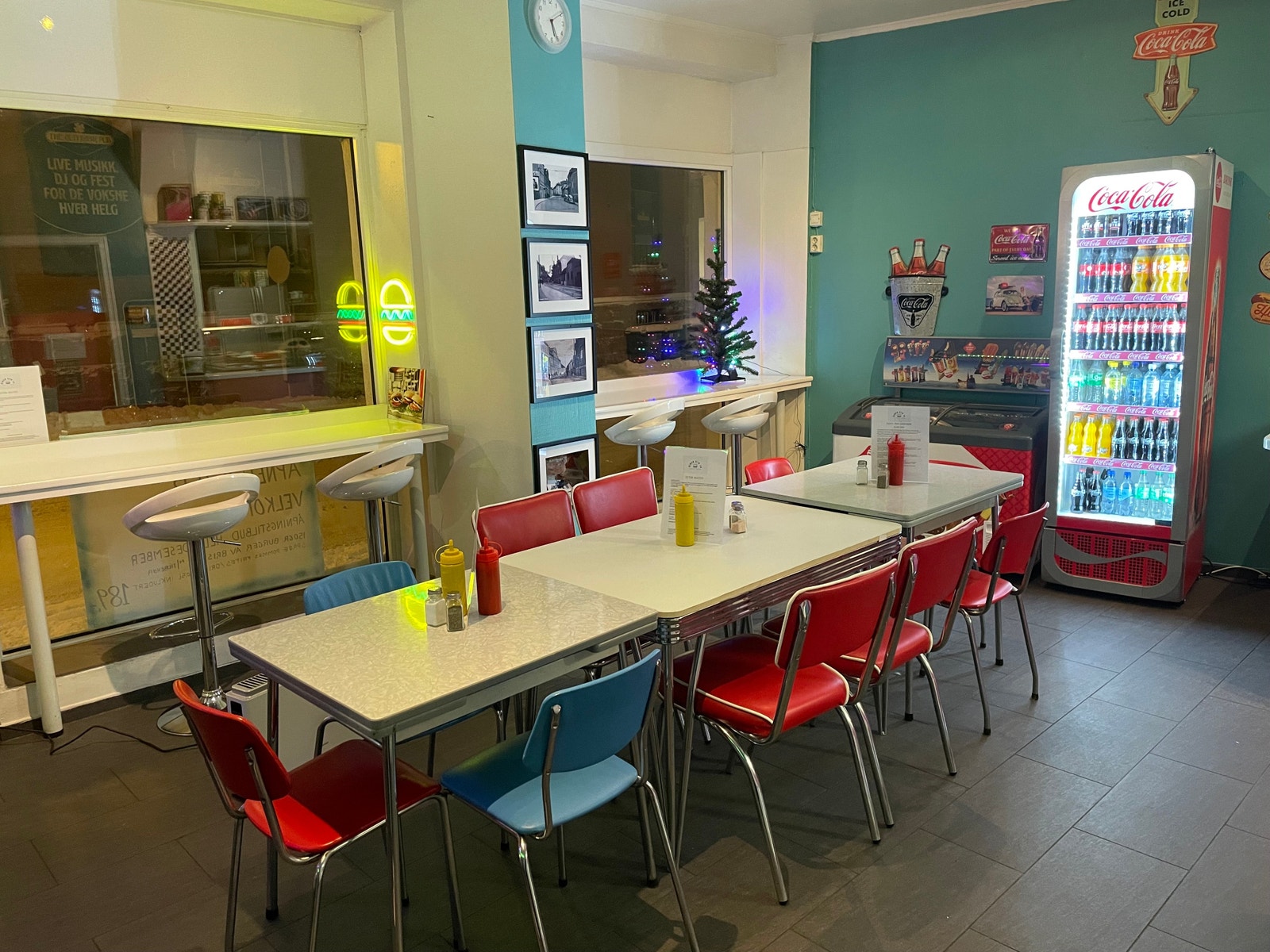 Rigget for langbord 10 gjester 2024 Galleribilde
