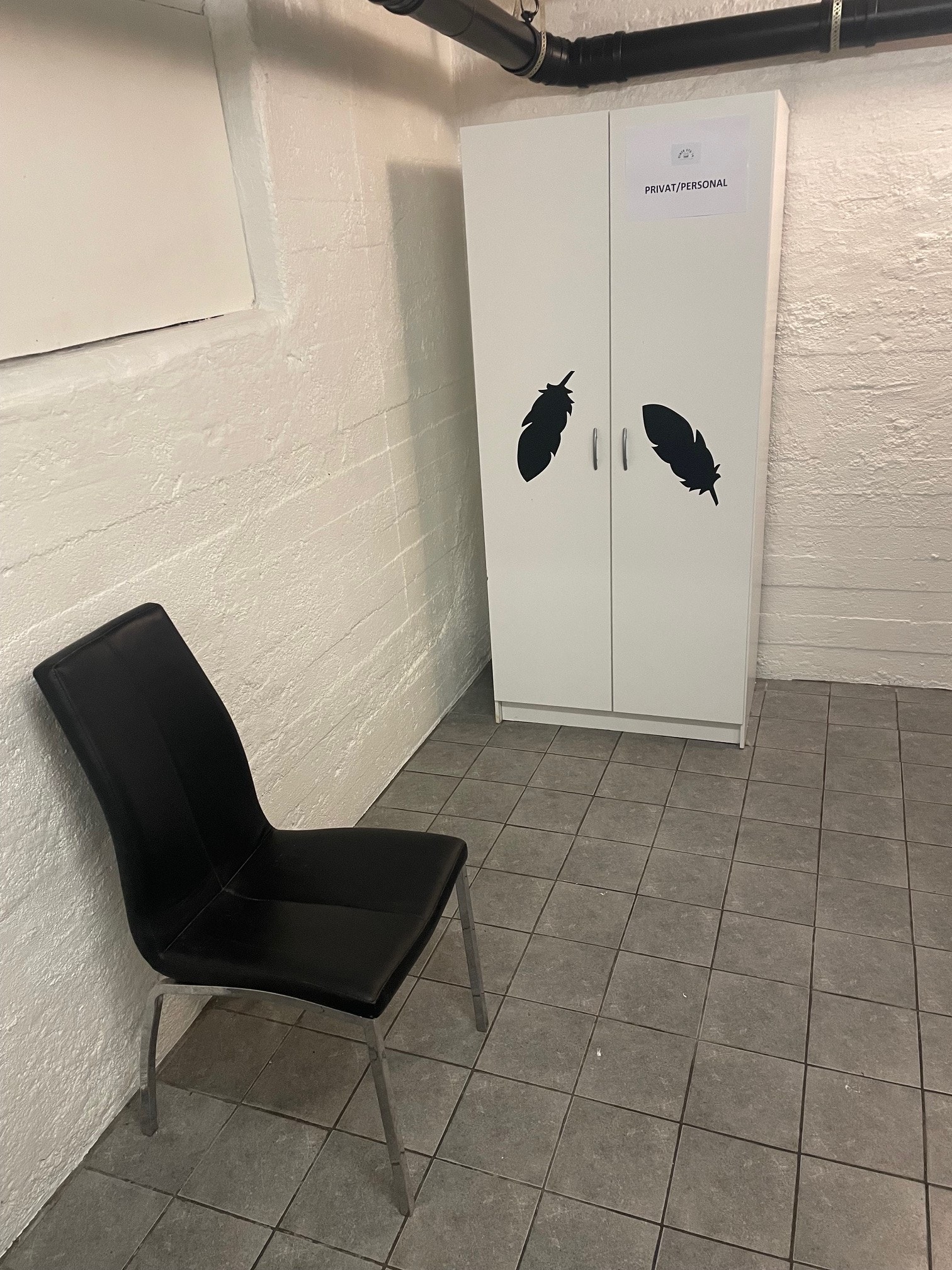 Skap for personal og privat arbeidstøy Galleribilde